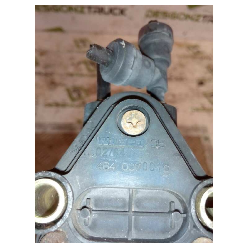 Recambio de valvula aire para iveco stralis (as) 10.3 diesel referencia OEM IAM 4640070010  VALVULA NIVELADORA - Negro 2