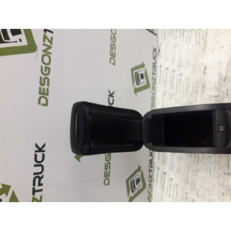 Recambio de guarnecidos palanca cambio para renault megane ii berlina 5p authentique referencia OEM IAM 8200079091 8200079090 5