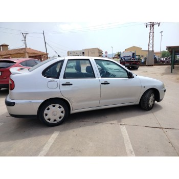 seat cordoba berlina (6k2) del año 2001