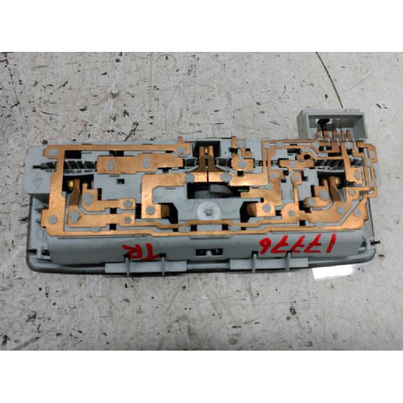 Recambio de luz interior para renault vel satis (bj0) expression referencia OEM IAM 8200003036 TRASERA 2