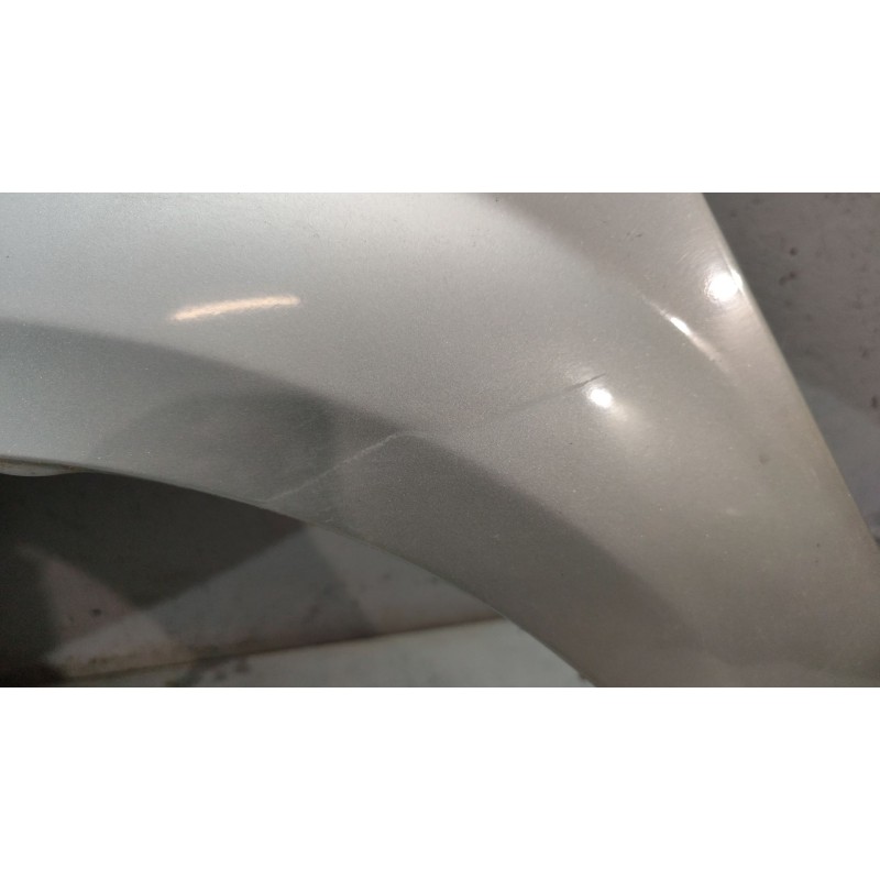 Recambio de aleta delantera izquierda para dacia logan 1.6 cat referencia OEM IAM 3