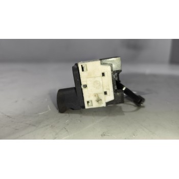 Recambio de mando elevalunas delantero izquierdo para iveco stralis (as) 12.9 diesel referencia OEM IAM   