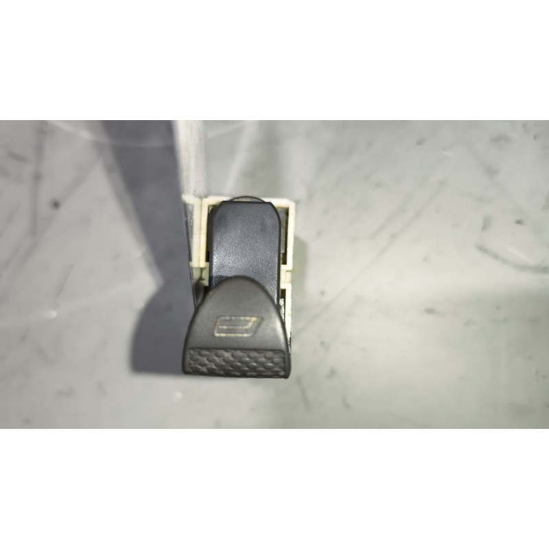 Recambio de mando elevalunas delantero derecho para iveco stralis (as) fsa t / fp lt 4x2 gran espacio referencia OEM IAM   
