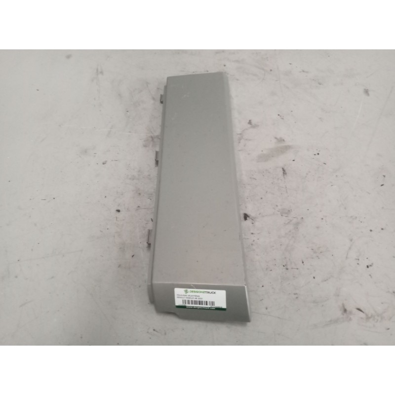 Recambio de molduras delanteras para renault magnum ab 2005 12.8 diesel referencia OEM IAM 5010468808  DERECHA