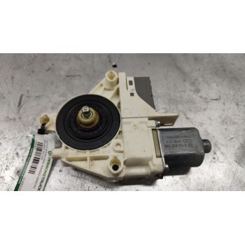 Recambio de motor elevalunas trasero derecho para peugeot 407 sw st sport referencia OEM IAM 0130822200  