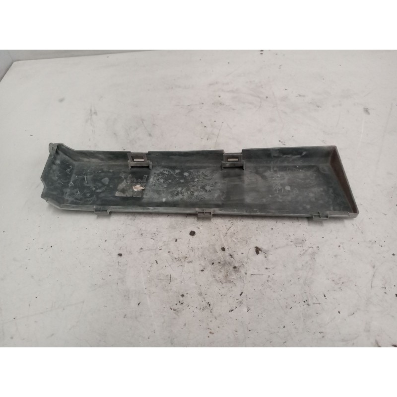 Recambio de molduras delanteras para renault magnum ab 2005 12.8 diesel referencia OEM IAM 5010468808  DERECHA - Blanco 2