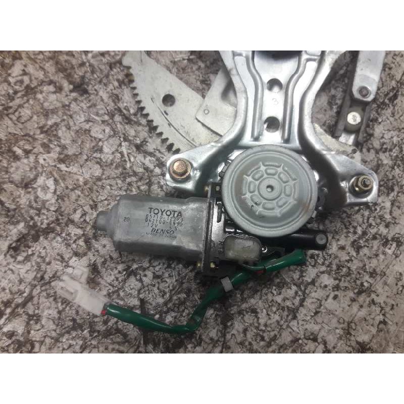Recambio de elevalunas delantero derecho para toyota corolla (e11) 1.6 linea luna (5-ptas.) referencia OEM IAM 8571012220 062100 2