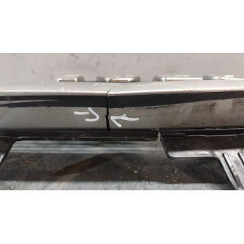 Recambio de rejilla delantera central para iveco daily vi autobús 50c80e referencia OEM IAM 5801255792  
