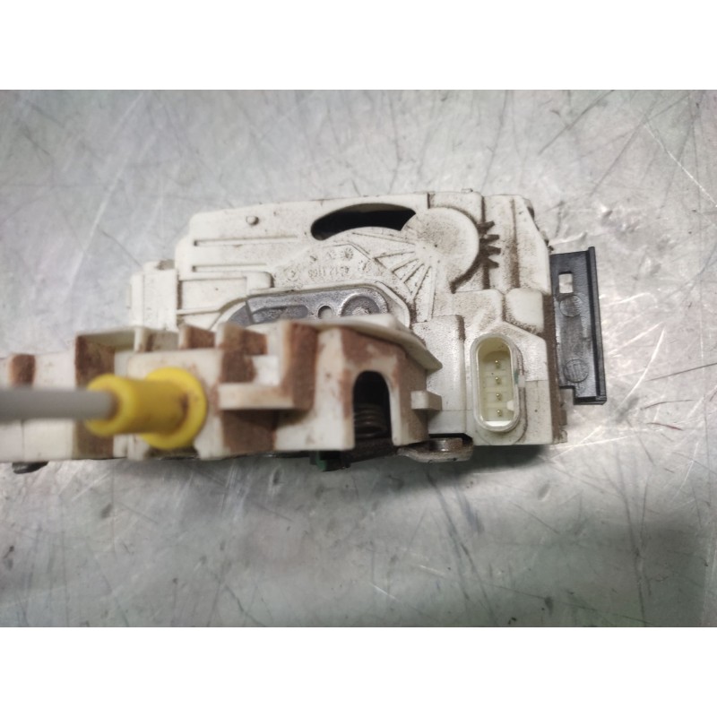 Recambio de cerradura puerta delantera derecha para volkswagen crafter 30-50 furgoneta (2e_) 2.0 tdi referencia OEM IAM A9067201 - Blanco 2