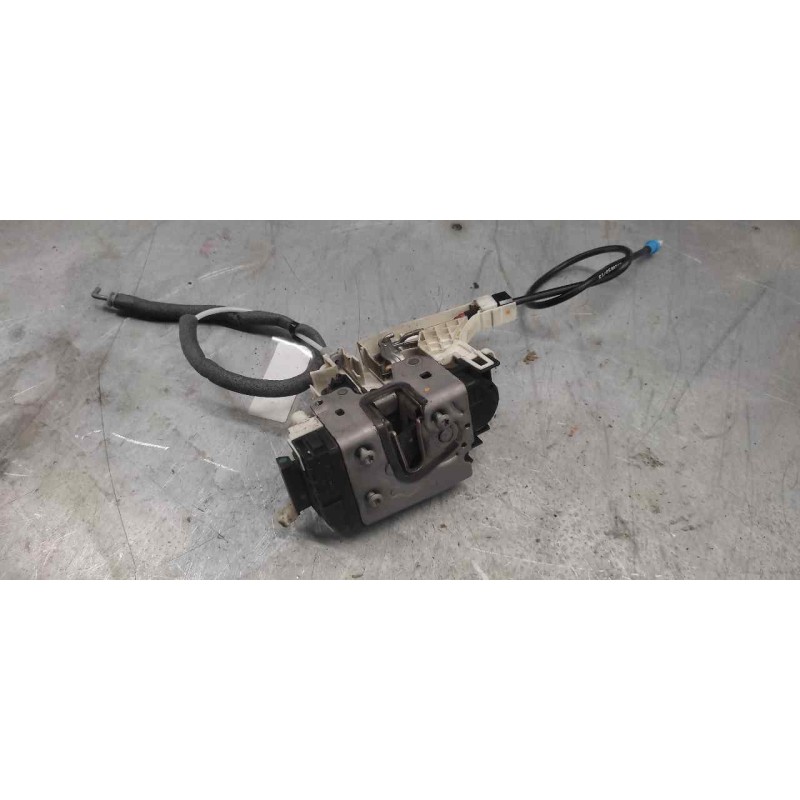 Recambio de cerradura puerta delantera izquierda para volkswagen crafter 30-50 furgoneta (2e_) 2.0 tdi referencia OEM IAM A90672 - Blanco