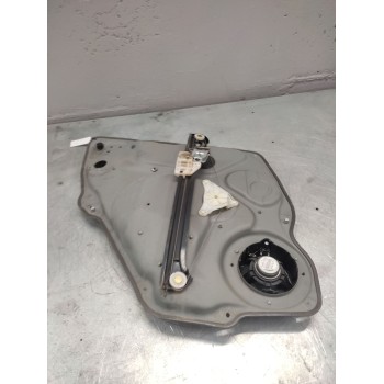 Recambio de elevalunas trasero derecho para mercedes-benz clase b (w245) 200 (245.233) referencia OEM IAM A1698901467  