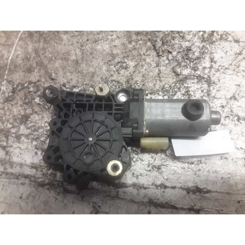 Recambio de motor elevalunas trasero izquierdo para ford mondeo berlina (gd) ambiente referencia OEM IAM 0130821680 2 PINS 2