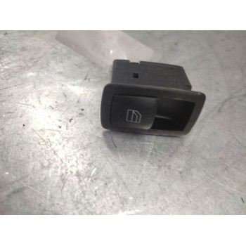 MANDO ELEVALUNAS DELANTERO DERECHO A2518200510 4 PINS