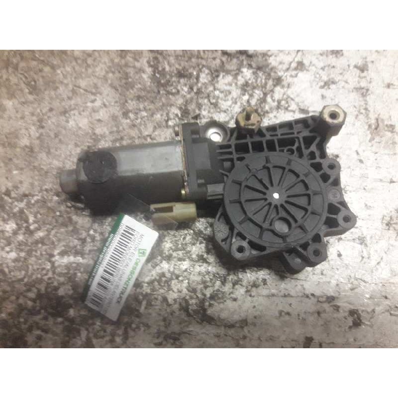 Recambio de motor elevalunas delantero derecho para ford mondeo berlina (gd) ambiente referencia OEM IAM 0130821681 2 PINS 