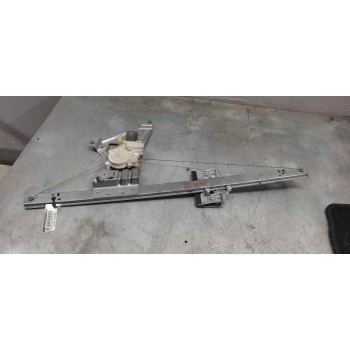 ELEVALUNAS DELANTERO IZQUIERDO A9067200046 995185108 2 PINS