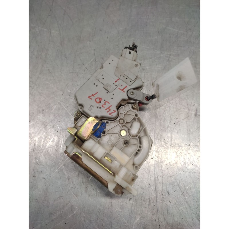 Recambio de cerradura puerta trasera izquierda para nissan primera (p11) 2.0 td referencia OEM IAM - Plata 2