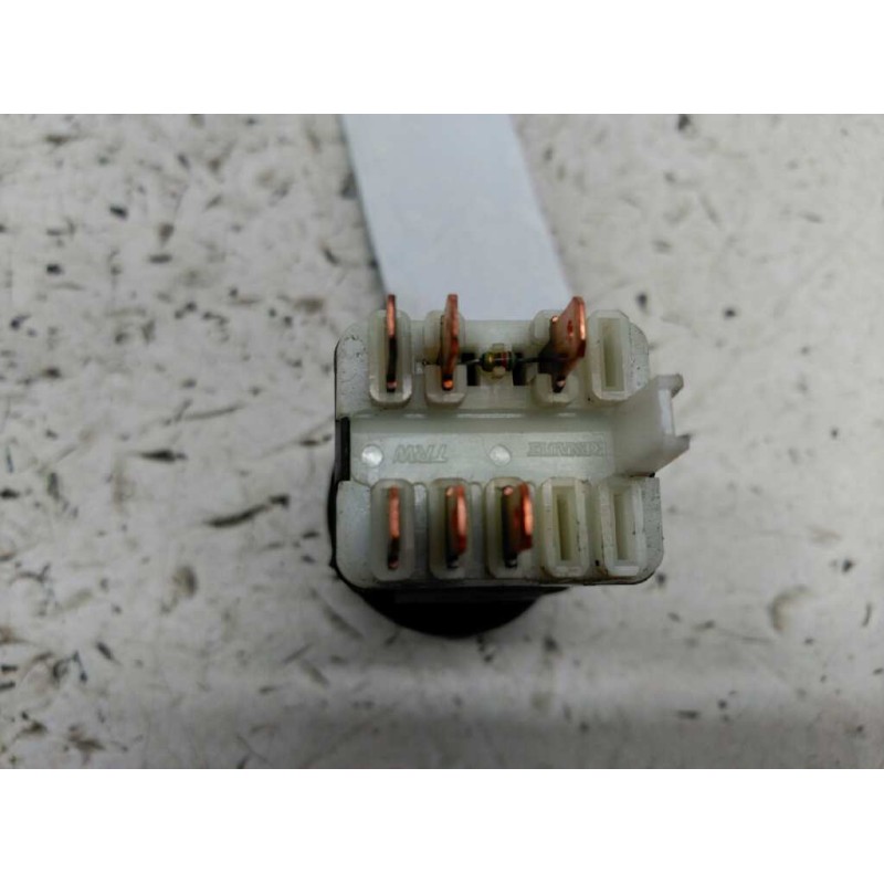 Recambio de boton antivaho para opel movano referencia OEM IAM 8200047293 - Blanco 2