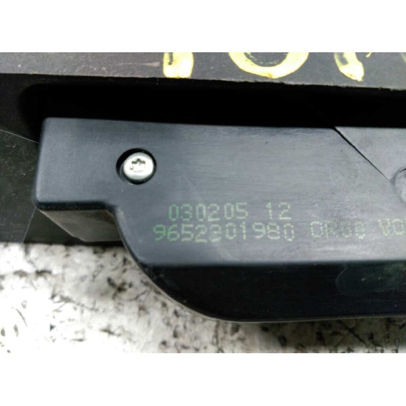 Recambio de cerradura maletero / porton para citroën c2 empresa referencia OEM IAM 9652301980 - Negro 3