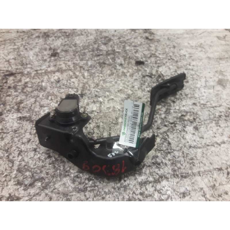 Recambio de potenciometro pedal para toyota corolla verso (r1) 1.8 luna referencia OEM IAM  6 PINS 2