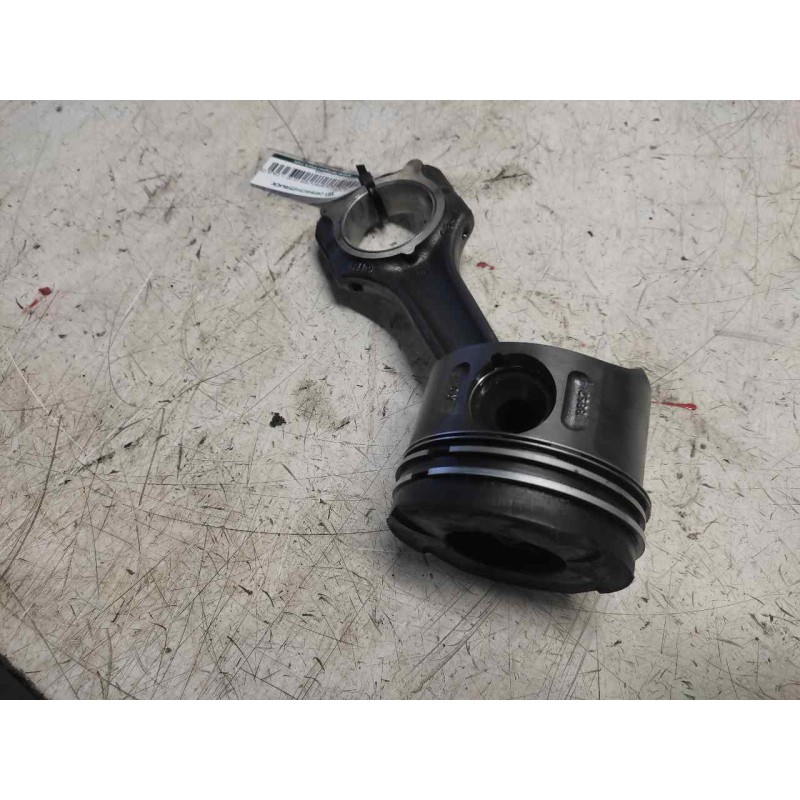Recambio de piston para mercedes-benz sprinter 02.00  caja cerrada 2.2 cdi cat referencia OEM IAM 2