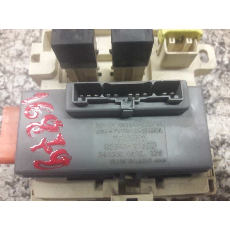 Recambio de caja reles / fusibles para toyota corolla (e11) 1.6 linea luna (5-ptas.) referencia OEM IAM 8264112150 2410000100 2