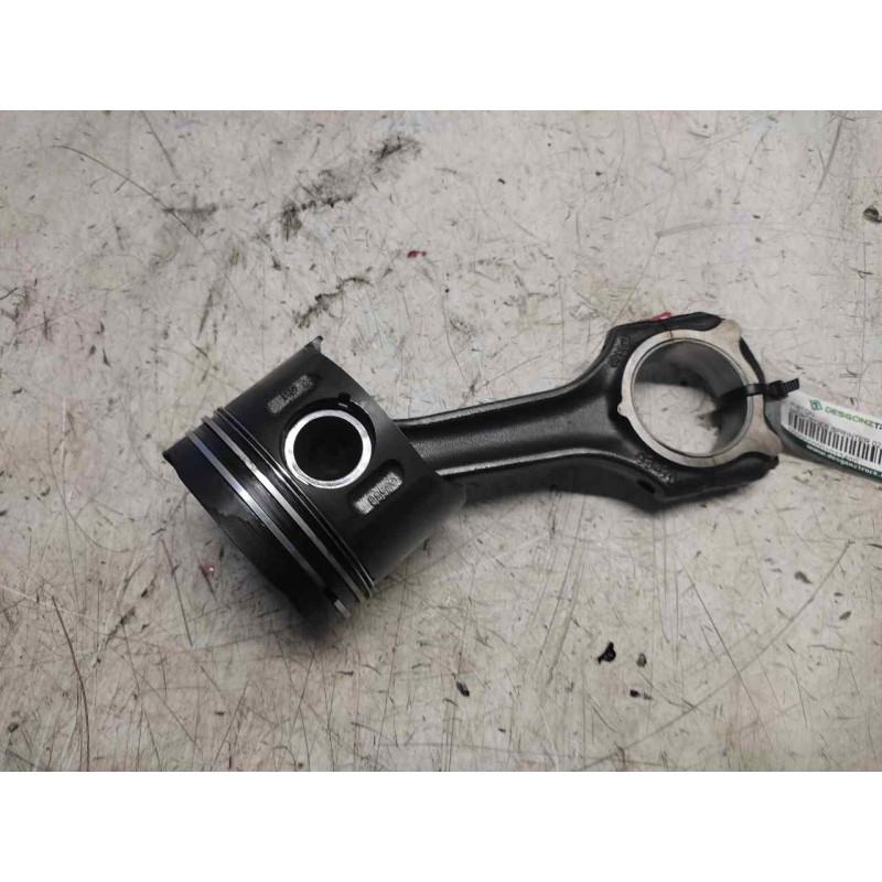 Recambio de piston para mercedes-benz sprinter 02.00  caja cerrada 2.2 cdi cat referencia OEM IAM   
