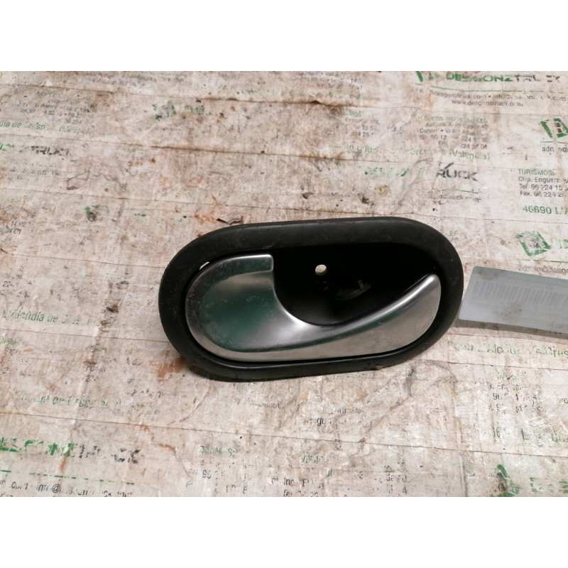 Recambio de maneta interior trasera izquierda para renault megane ii familiar authentique confort referencia OEM IAM 8200028487 