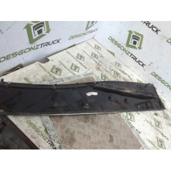 Recambio de moldura puerta delantera derecha para iveco stralis (as) 10.3 diesel referencia OEM IAM   