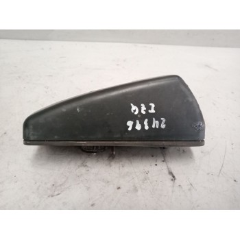 Recambio de piloto lateral izquierdo para renault magnum ab 2005 12.8 diesel referencia OEM IAM   
