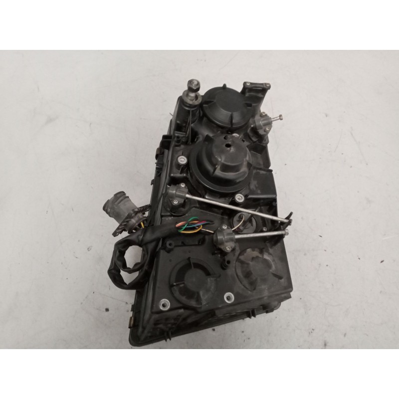 Recambio de faro derecho para volvo fh 12 2002  12.1 diesel (d12d420) referencia OEM IAM - Blanco 2