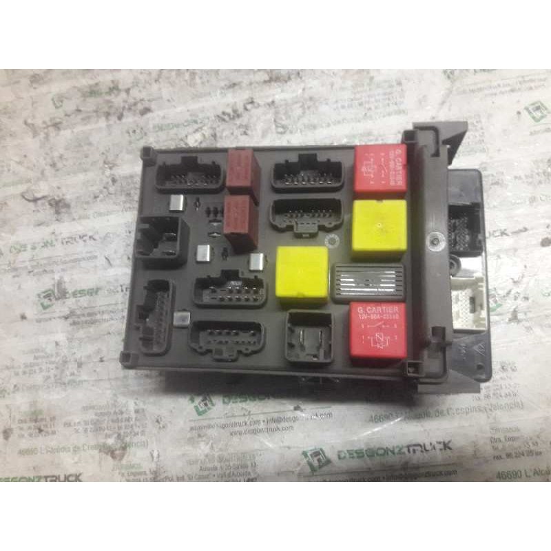 Recambio de caja reles / fusibles para renault laguna ii grandtour (kg0) expression referencia OEM IAM 8200276505N 8200262051 82 - Gris 2