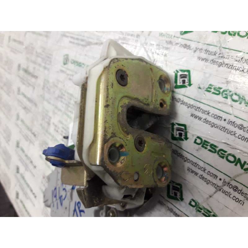 Recambio de cerradura puerta trasera izquierda para nissan primera berlina (p11) básico referencia OEM IAM  CON CENTRALIZADO ELE 2