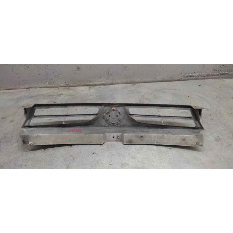 Recambio de rejilla delantera central para nissan primastar (x83) 1.9 dci diesel cat referencia OEM IAM - Blanco 2