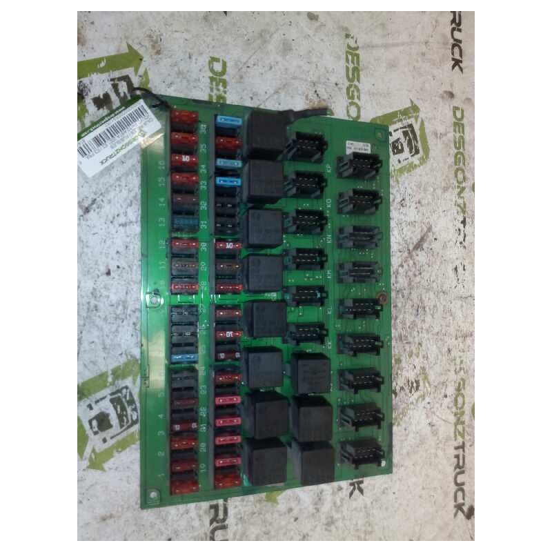 Recambio de caja reles / fusibles para volvo fh 12 asta 2001 e2 / e3 fsa  6x2/4 e2/e3 largo globetrotter (lhh2, l2h2) referencia - Blanco