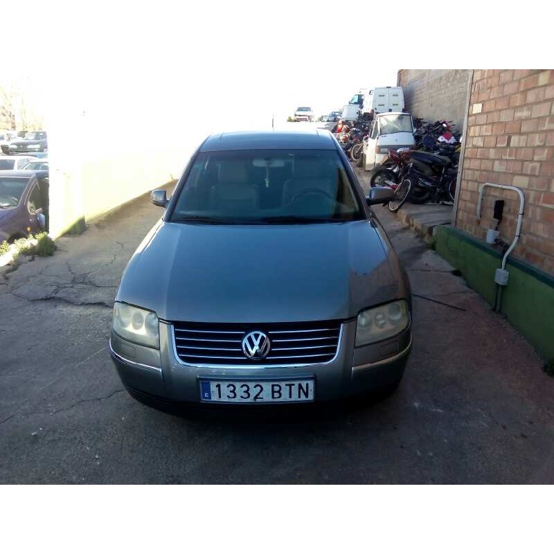 VOLKSWAGEN PASSAT BERLINA (3B3)