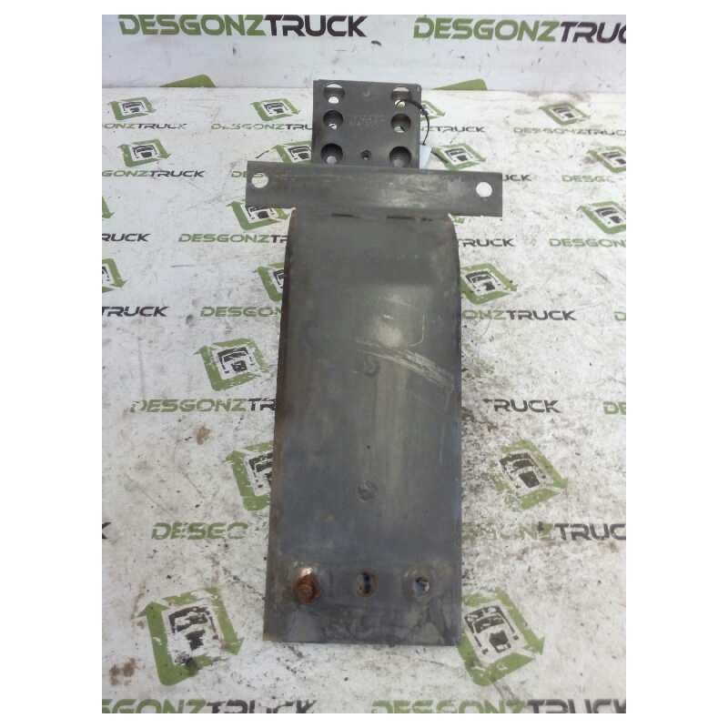 Recambio de soporte para volvo fh 12 asta 2001 e2 / e3 fsa  6x2/4 e2/e3 largo globetrotter (lhh2, l2h2) referencia OEM IAM 81413 - Blanco