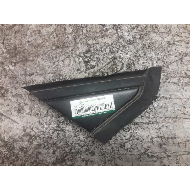 Recambio de moldura para citroën c4 berlina collection referencia OEM IAM 9653081077 9647011277 DELANTERA DERECHA