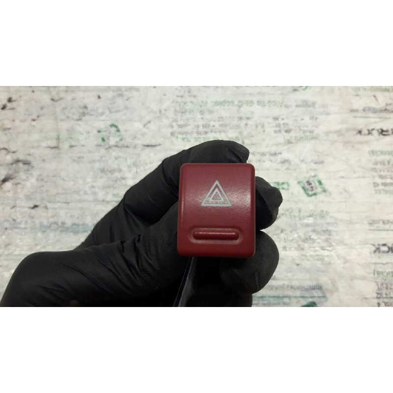 Recambio de warning para mg mg zs zs 120 referencia OEM IAM YUG001080CWB  