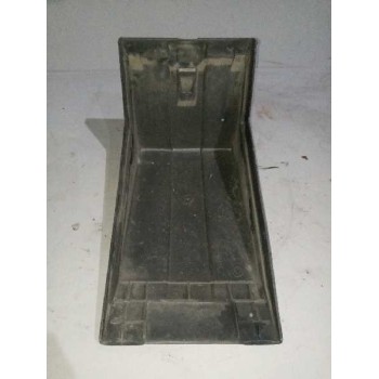 Recambio de tapa para iveco eurocargo 3.9 diesel referencia OEM IAM 500315858 TAPA SOPORTE RUEDA REPUESTO 
