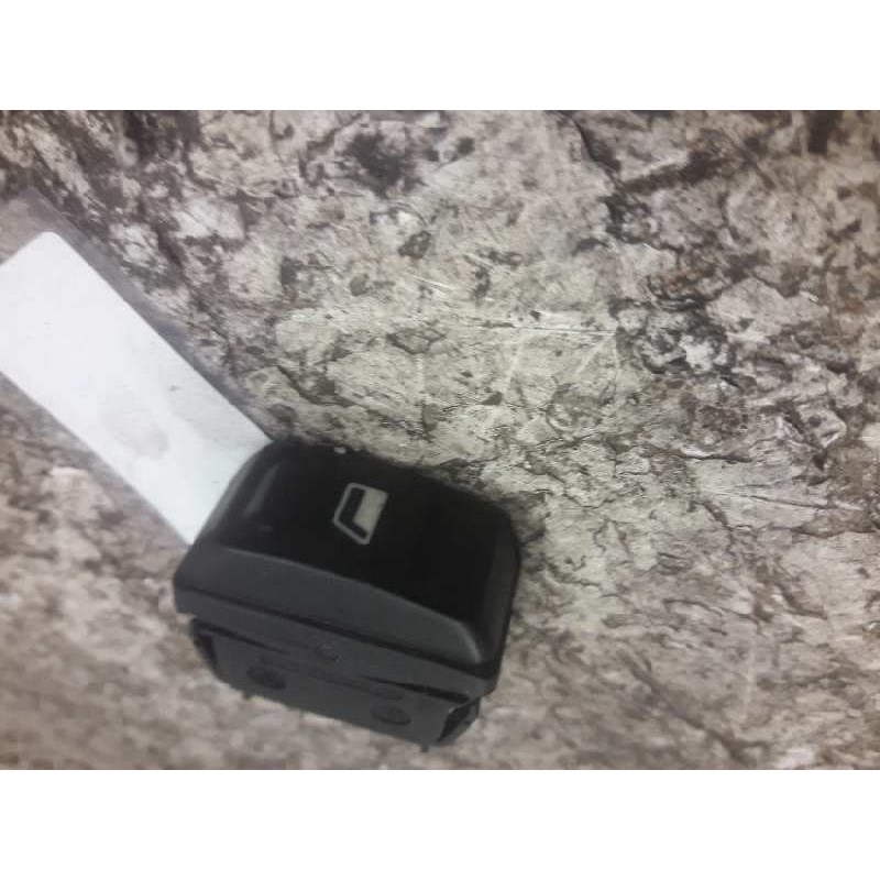 Recambio de mando elevalunas delantero derecho para citroën xsara picasso 1.6 hdi 90 exclusive referencia OEM IAM 22681 5 PINS