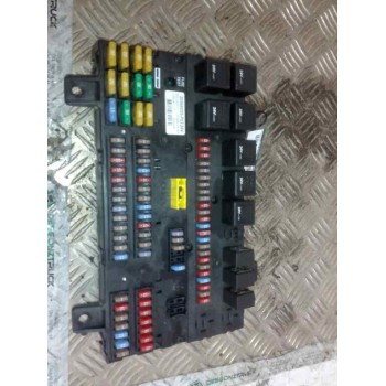 Recambio de caja reles / fusibles para volvo fh xxx fsa 4x2 low corto referencia OEM IAM 20568055  
