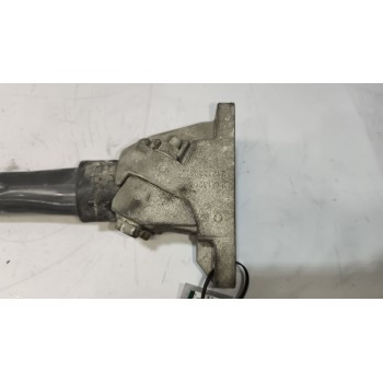 Recambio de soporte guardabarros trasero para renault magnum ab diesel referencia OEM IAM 21213203 21213202 