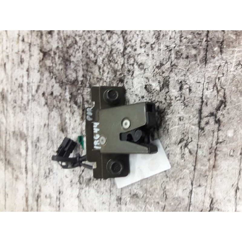 Recambio de cerradura maletero / porton para nissan primera berlina (p11) básico referencia OEM IAM 3