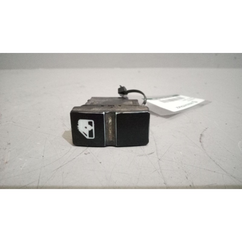 Recambio de interruptor para man tgx 18.xxx 12.4 diesel referencia OEM IAM 81255030318  