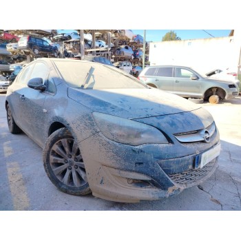 opel astra j (p10) del año 2012