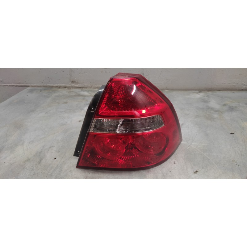 Recambio de piloto trasero derecho para chevrolet aveo ls referencia OEM IAM   7 PINS