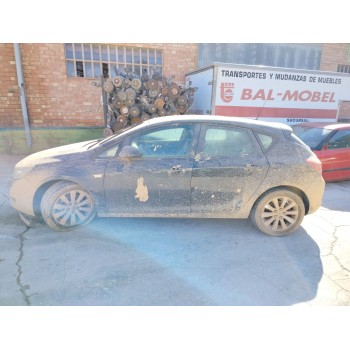 opel astra j (p10) del año 2012