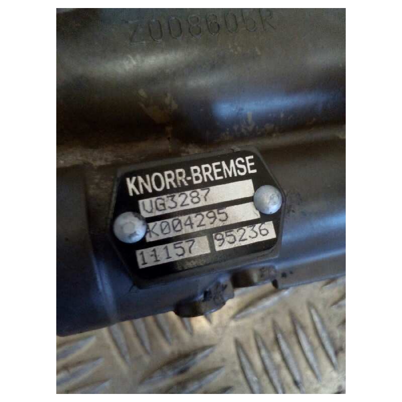 Recambio de servo embrague para iveco eurotech cursor (mh) chasis  (190 e 35) larga distancia referencia OEM IAM VG3287 K004295 - Naranja 2