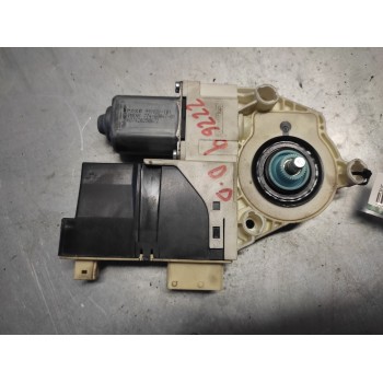 MOTOR ELEVALUNAS DELANTERO DERECHO 965496100 9681587180 914788100