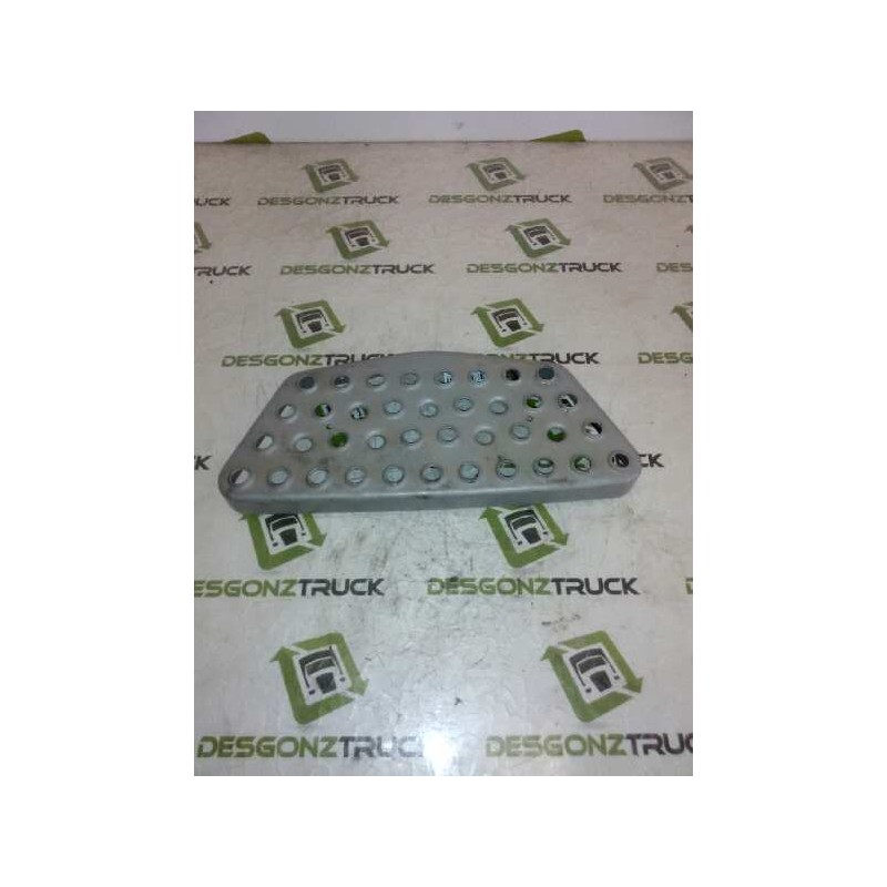 Recambio de huella peldaño para man tg - a 18.xxx fg / bb   (e3/e4) l referencia OEM IAM DERECHO/BAJO  